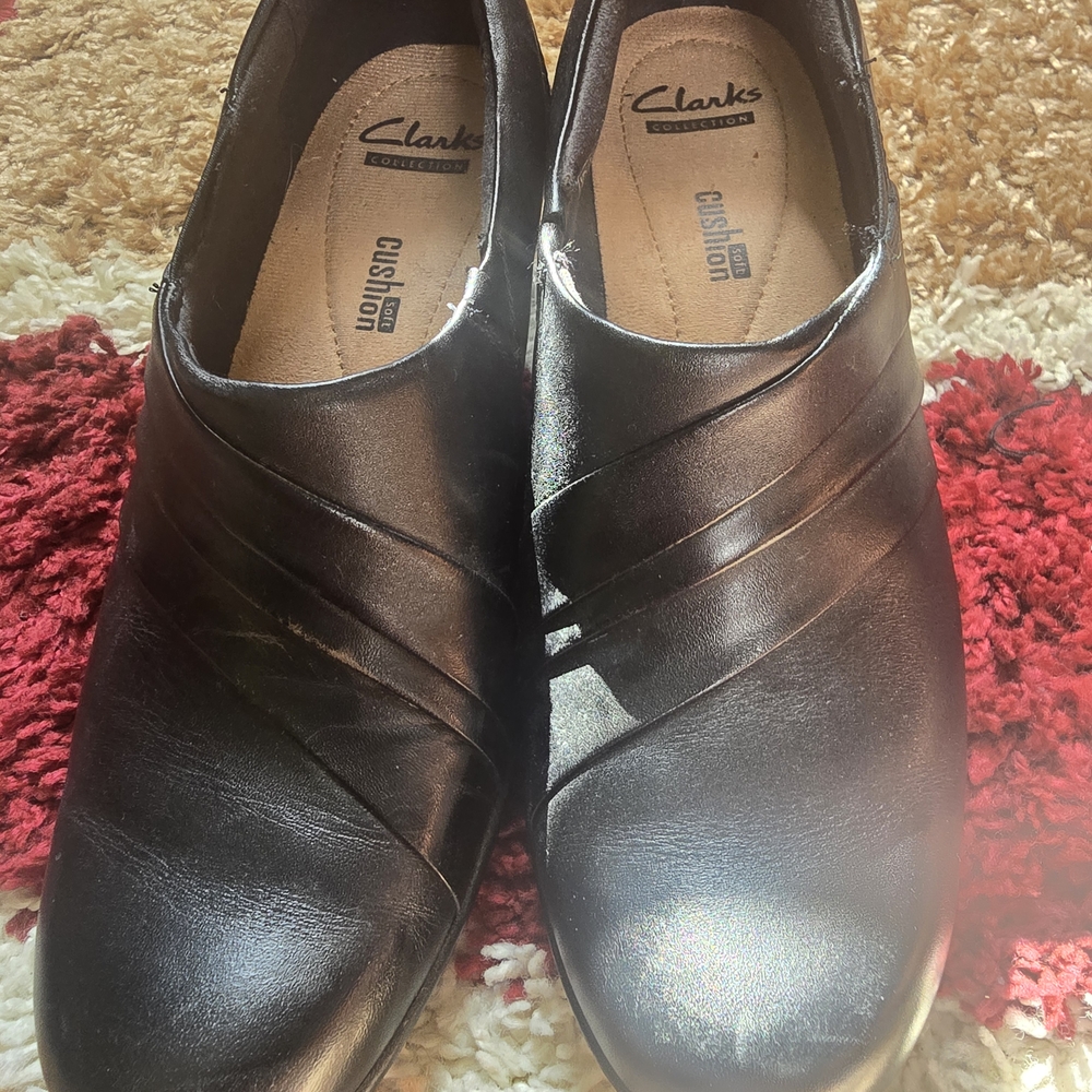 Clarks Women's Black Leather Loafers